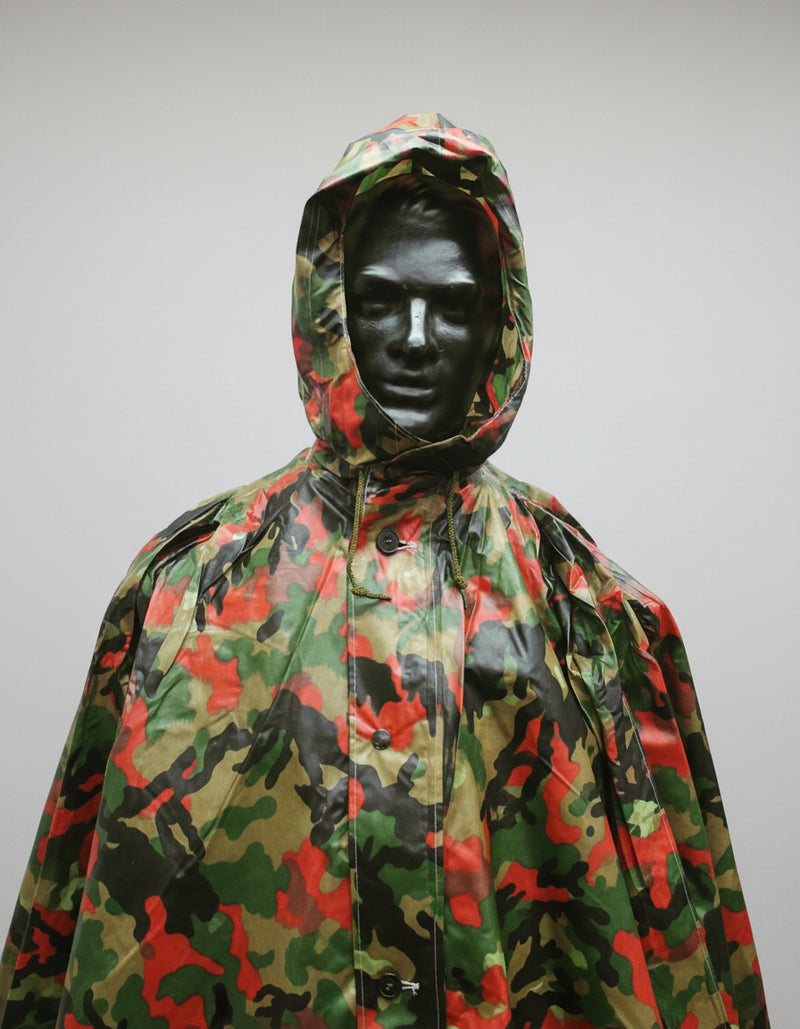 Poncho de camuflaj impermeabil elvețian – stil militar